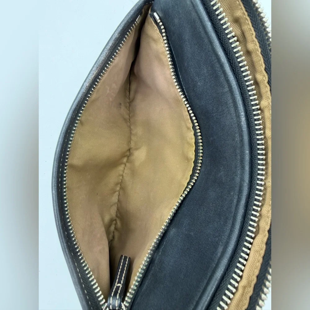 Coach Black Leather Cosmetic Case w Hangtag Embossed Logo EUC